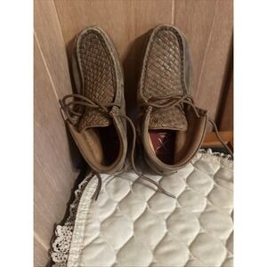 Twisted X Youth Sz4.5 Casual Mocs, featuring a brown woven leather